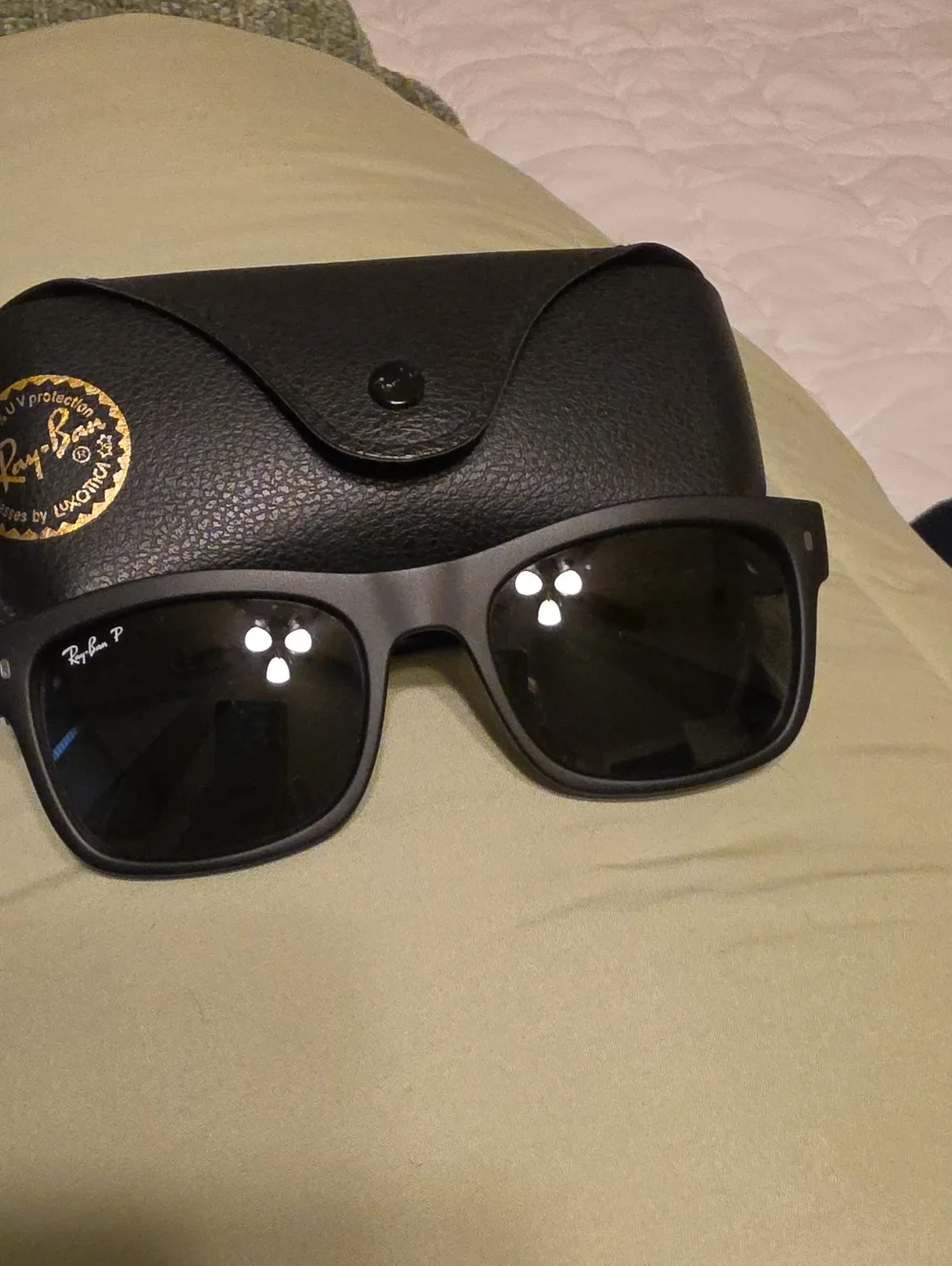 Ray-Ban Black Polarized Square Sunglasses with Case R4428